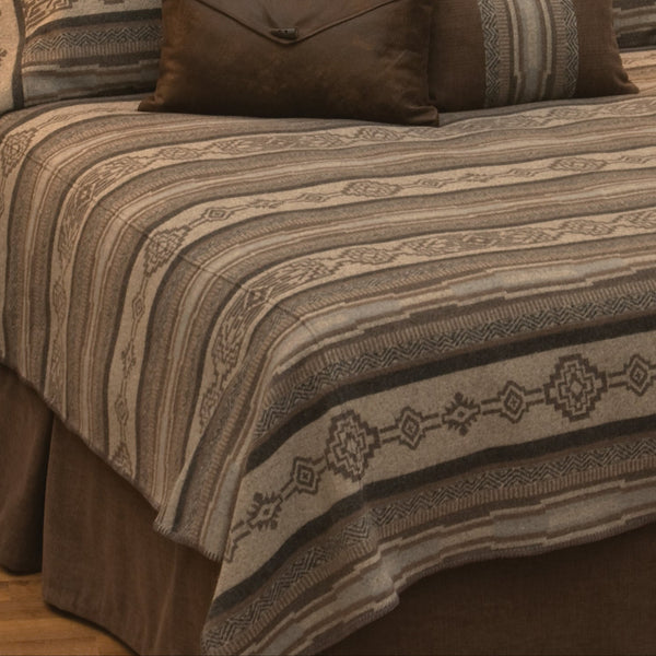 wooded river lodge lux close up